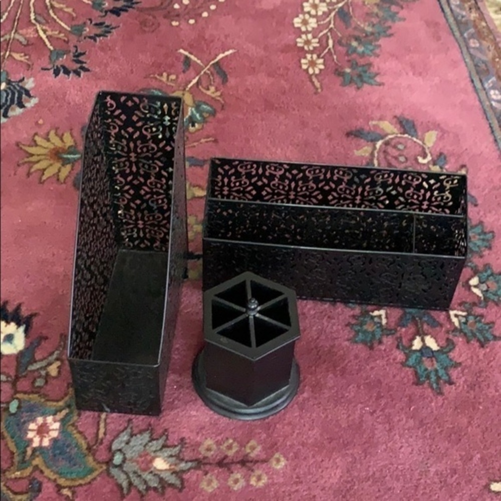 Bundle of 3 pcs stationary Black great condition
